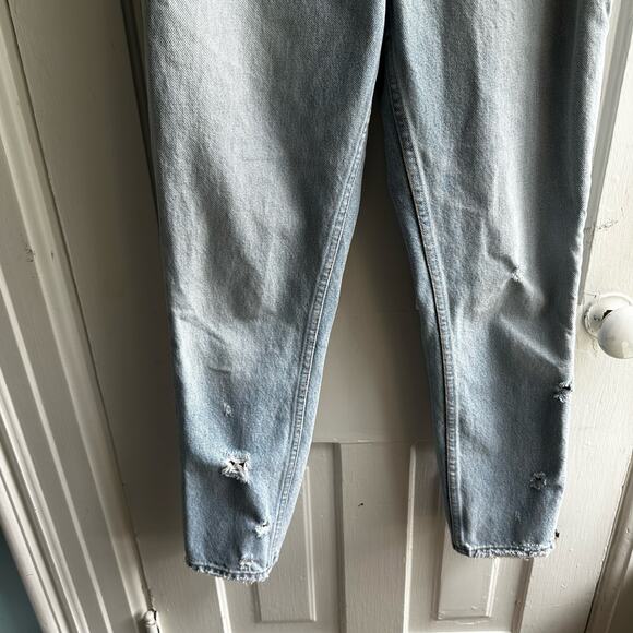 Abercrombie & Fitch Annie High Rise Girlfriend Jeans - Picture 7 of 10